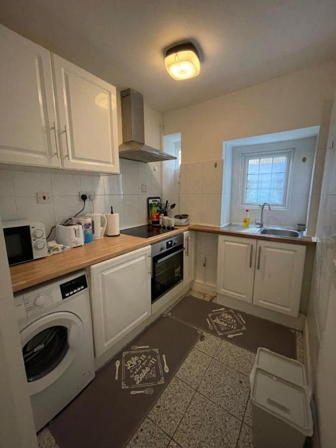 Chamberlayne Inn Лондон Екстериор снимка