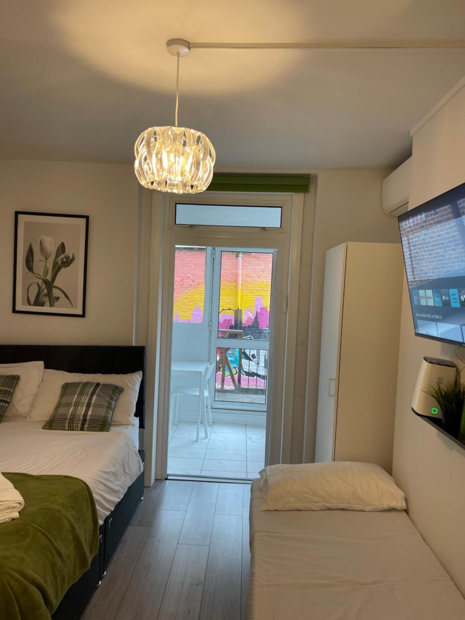 Chamberlayne Inn Лондон Екстериор снимка