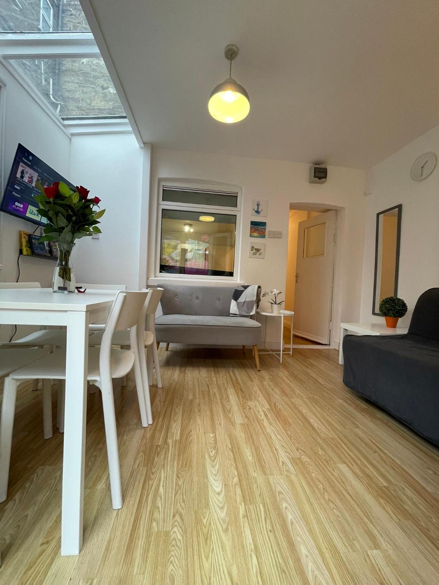Chamberlayne Inn Лондон Екстериор снимка