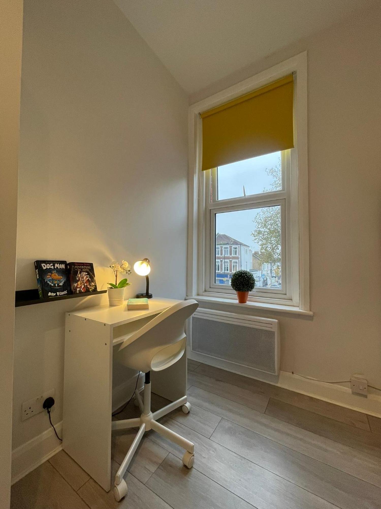 Chamberlayne Inn Лондон Екстериор снимка
